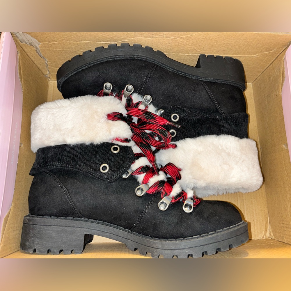Pop brand boots